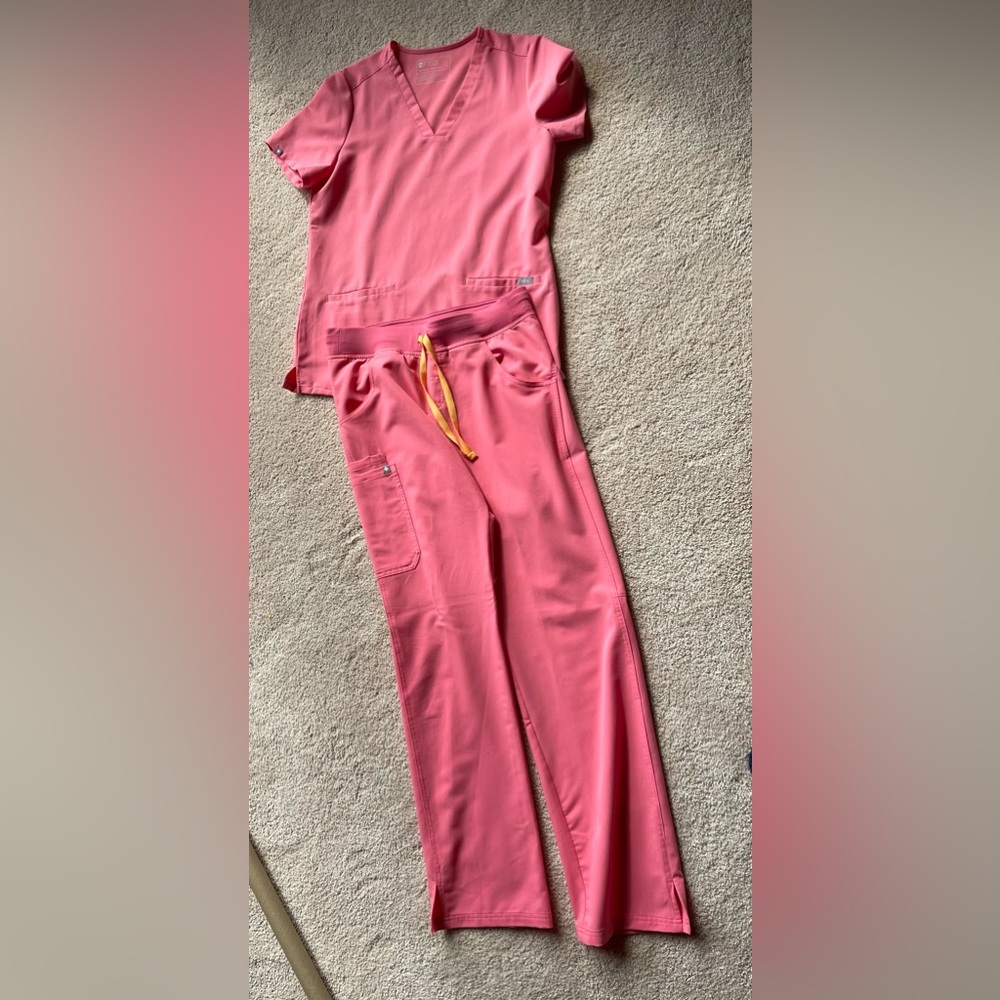 Figs Scrub Top and Pants Set